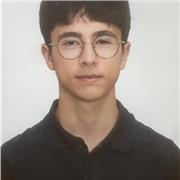 Estudiante de 16 años. Graduado en ESO con media de notable. Acutalmente estudiando en 1º Bachillerato Científico-Tecnológico. Con experiencia en torneos de debate y matemáticas, y en proyectos de Erasmus